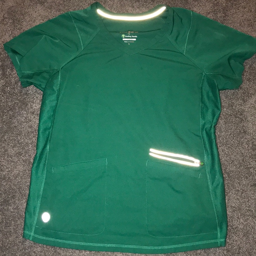 Healing Hands scrub top sz L